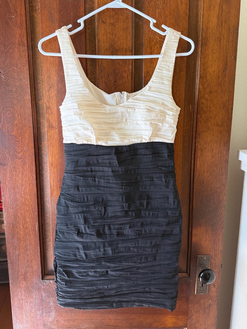 Cream and Black Ruched Two-Tone Sheath Dress